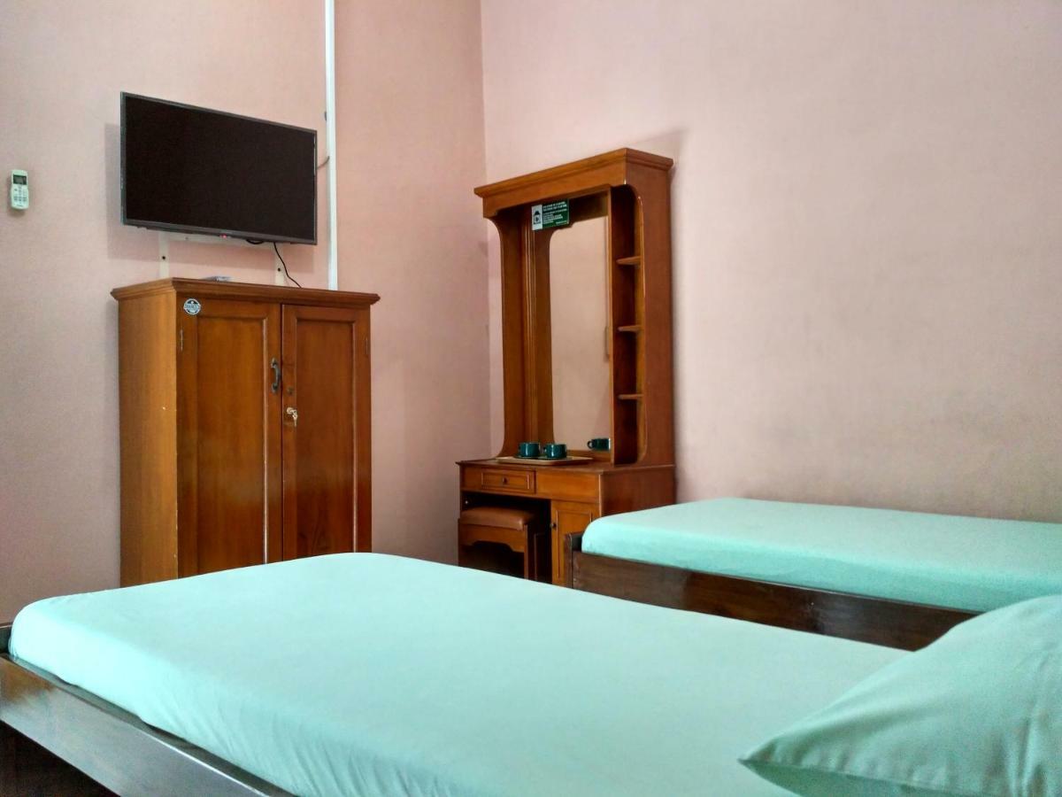Ismoyo Hotel Yogyakarta Extérieur photo