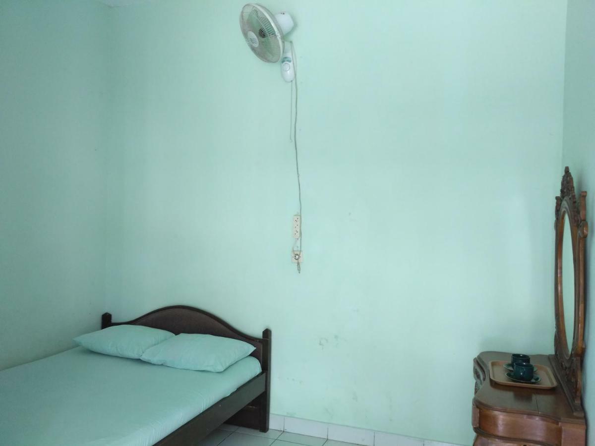 Ismoyo Hotel Yogyakarta Extérieur photo